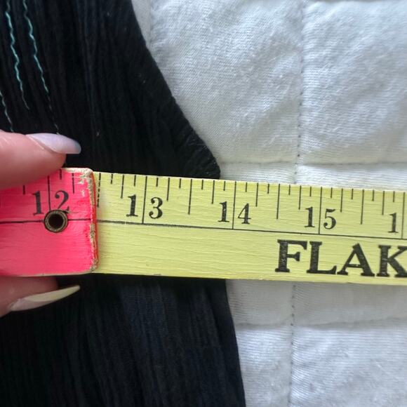 Ya Top Womens Black Small Crinkle Gauzy Tank Retro Bohemian Grunge Festival - Picture 9 of 10